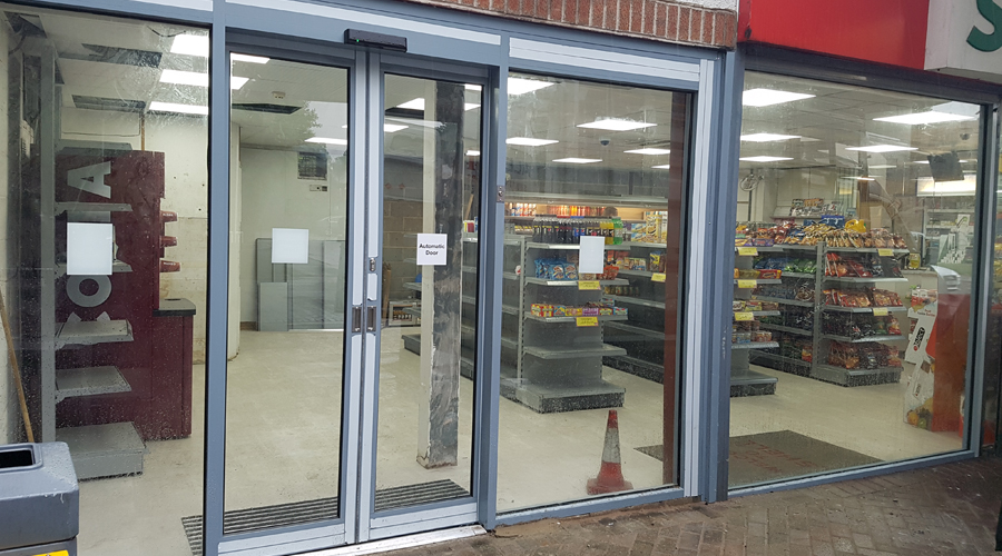 shop front fitters